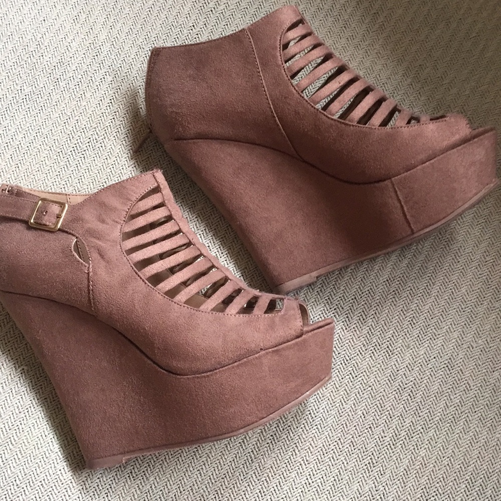 Madden girl wedges